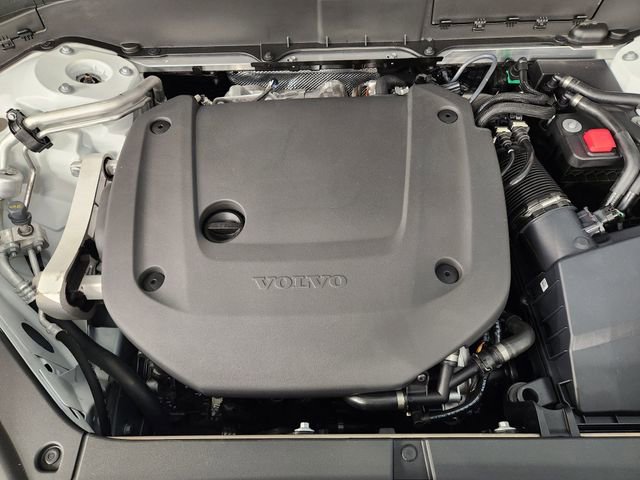 New 2026 Volvo XC90 B6 Plus w/ Protection Package Premier image 32