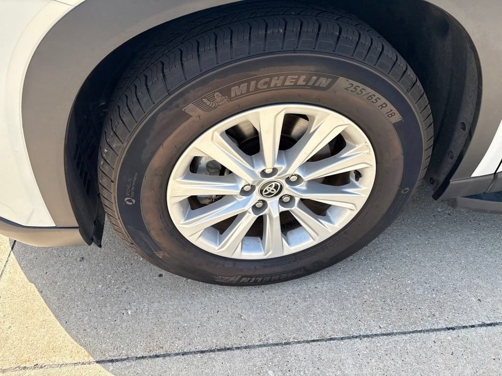 Used 2025 Toyota Grand Highlander AWD Hybrid image 11