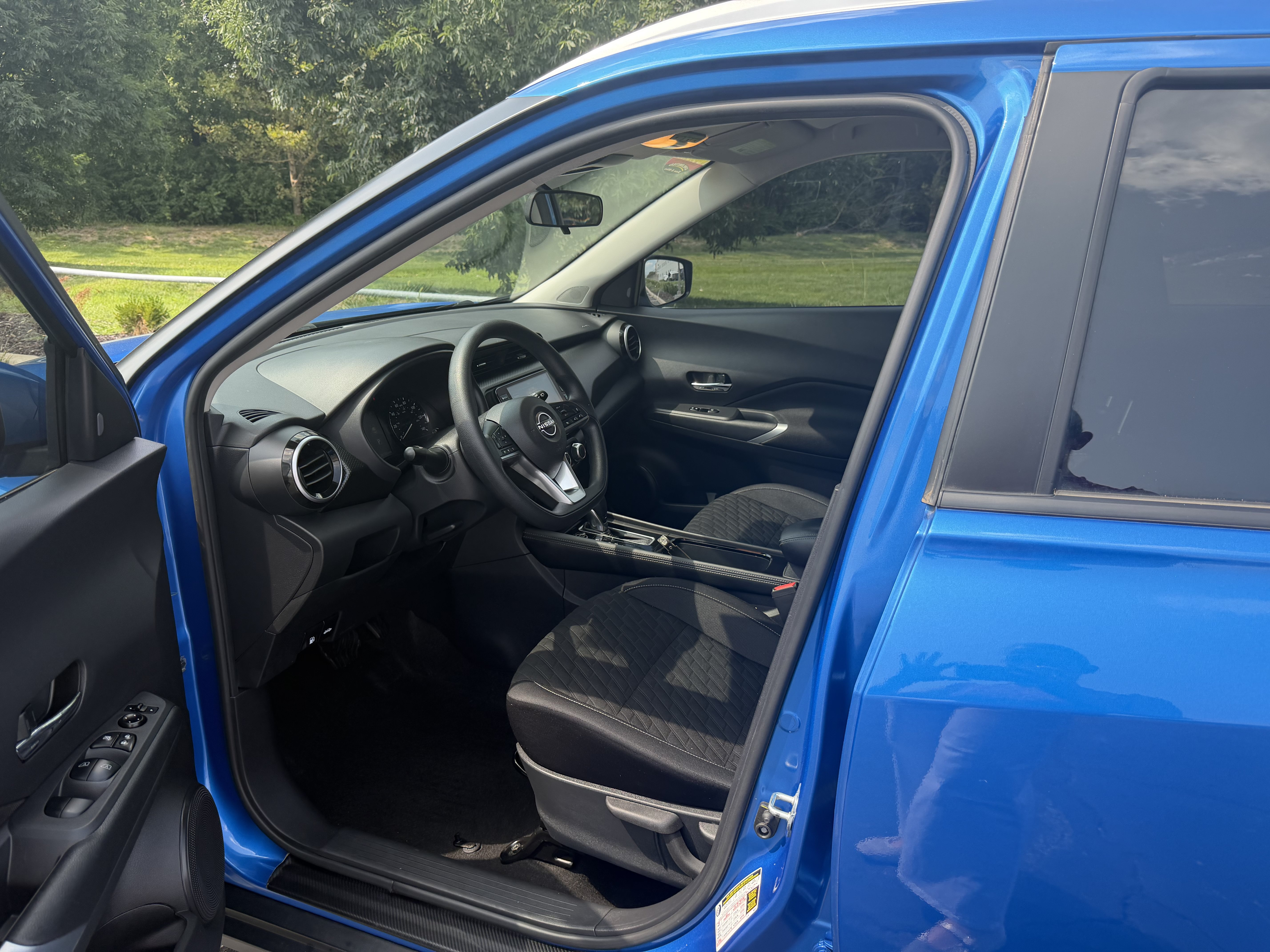 Used 2023 Nissan Kicks SV FWD image 29