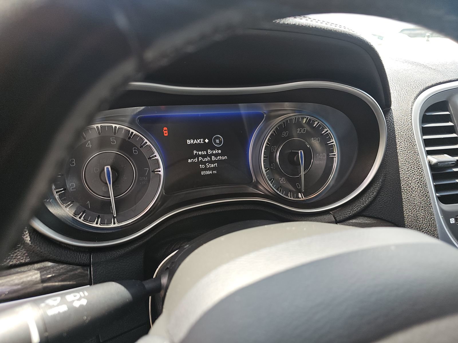 Used 2018 Chrysler 300 Touring L RWD image 17