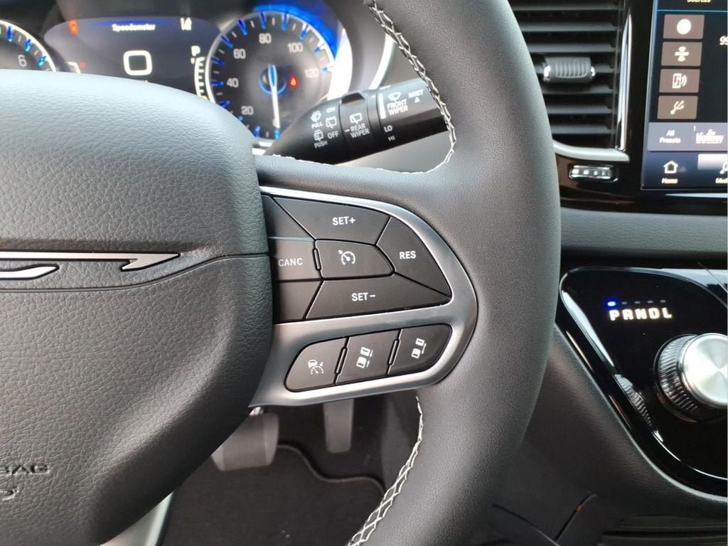 New 2027 Chrysler Pacifica LX FWD image 20