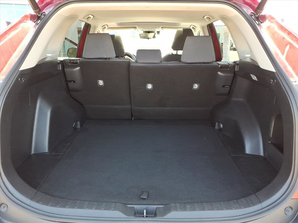 Used 2021 Toyota RAV4 XLE w/ Convenience Package AWD/4WD image 8