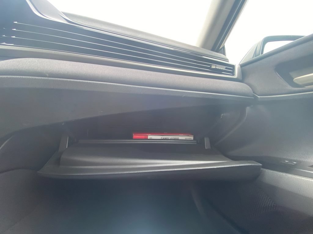 Used 2025 Toyota Camry LE FWD image 25