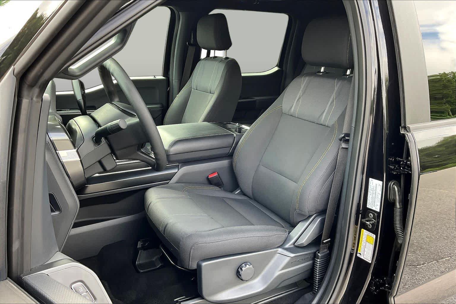 Used 2025 Ford F150 STX w/ Equipment Group 200A AWD/4WD image 21