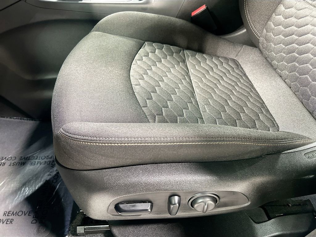 Used 2021 Chevrolet Equinox LT image 18