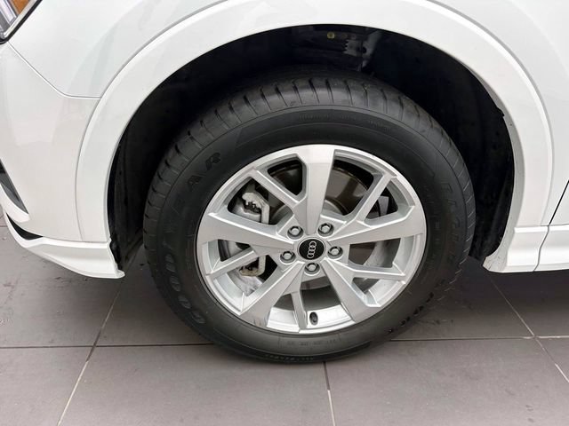 Certified 2023 Audi Q3 2.0T Premium w/ Convenience Package AWD/4WD image 8