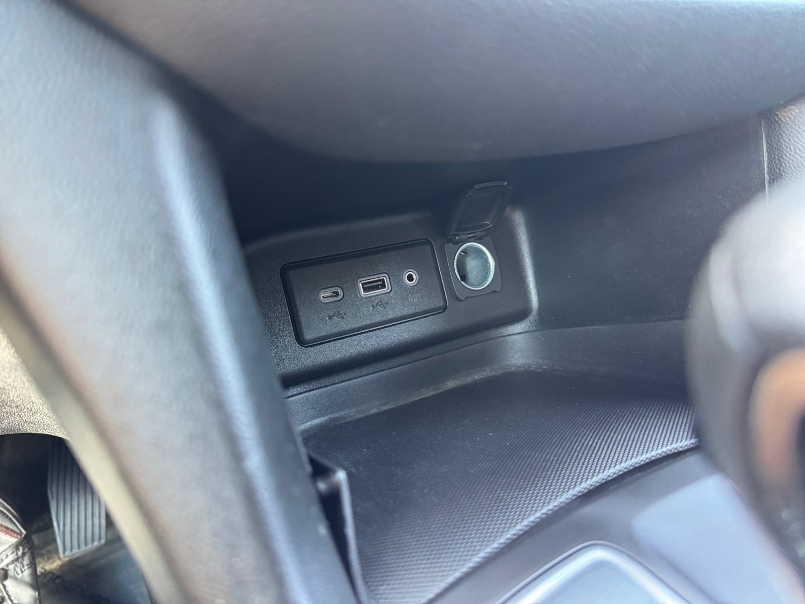 Used 2022 Chevrolet Equinox LT FWD image 21