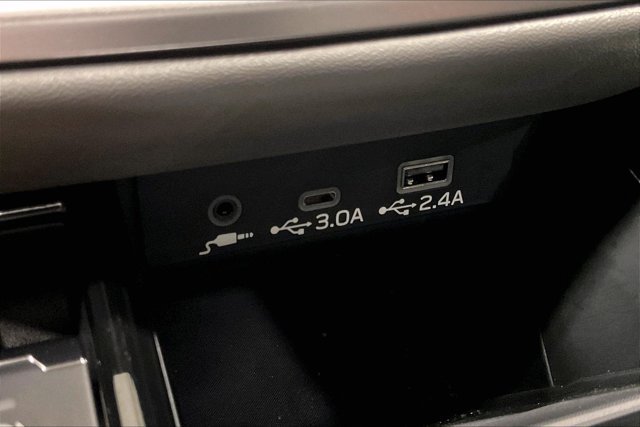 Used 2025 Subaru Outback Onyx Edition AWD/4WD image 33