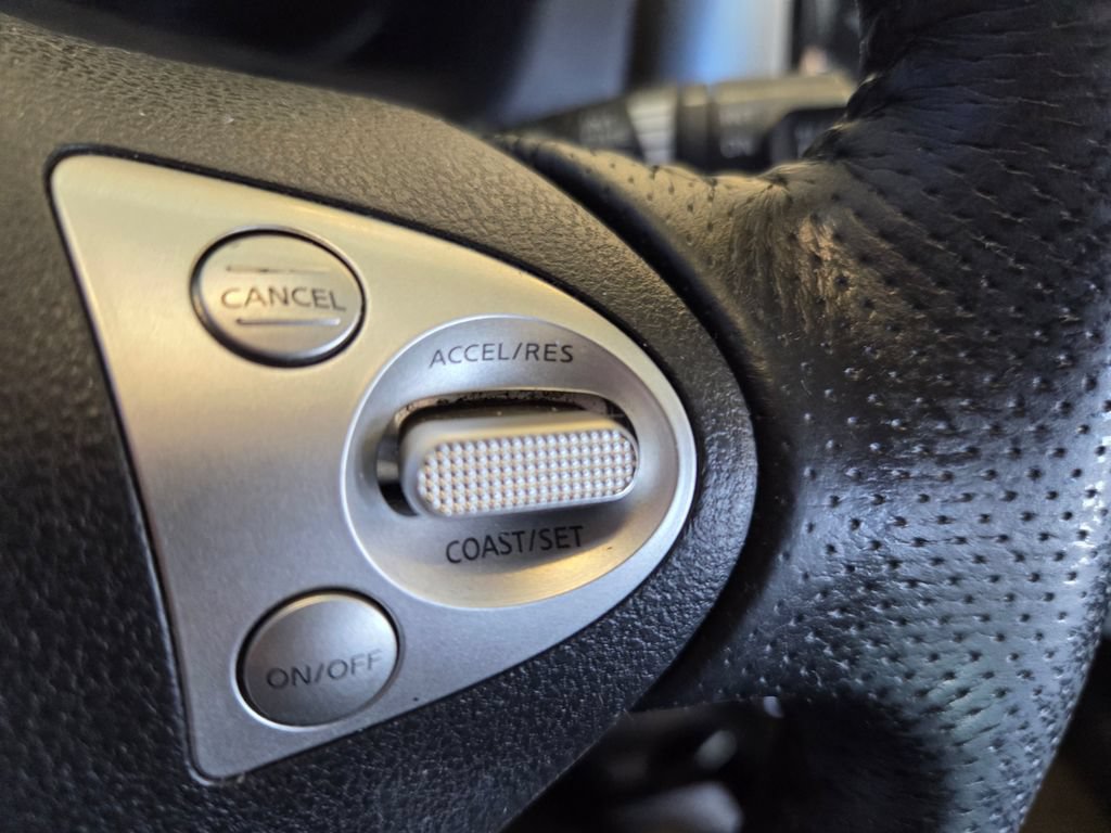 Used 2015 Nissan Versa Note SR FWD image 35