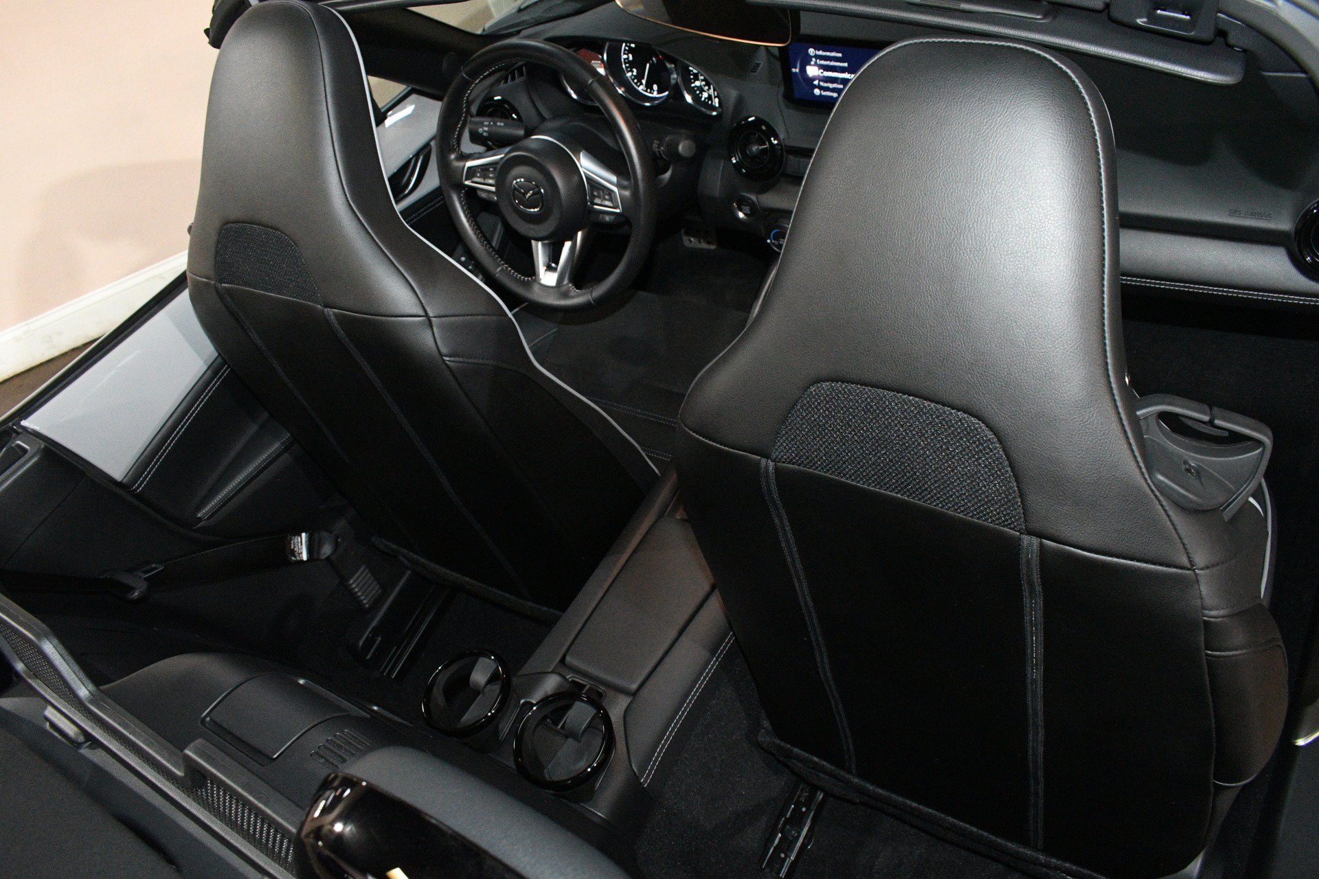 Used 2025 MAZDA MX-5 Miata Club w/ Brembo/BBS Recaro Package RWD image 16