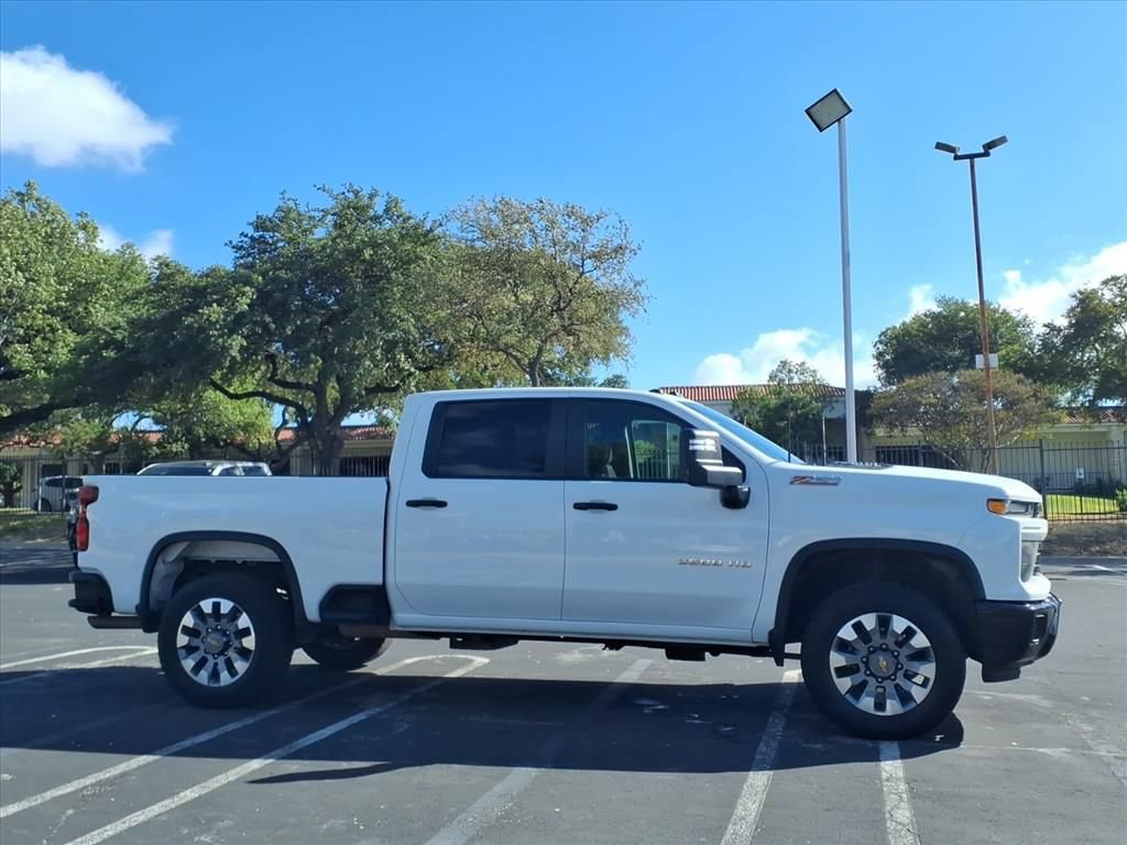 Used 2024 Chevrolet Silverado 2500 Custom w/ Custom Value Package AWD/4WD image 4