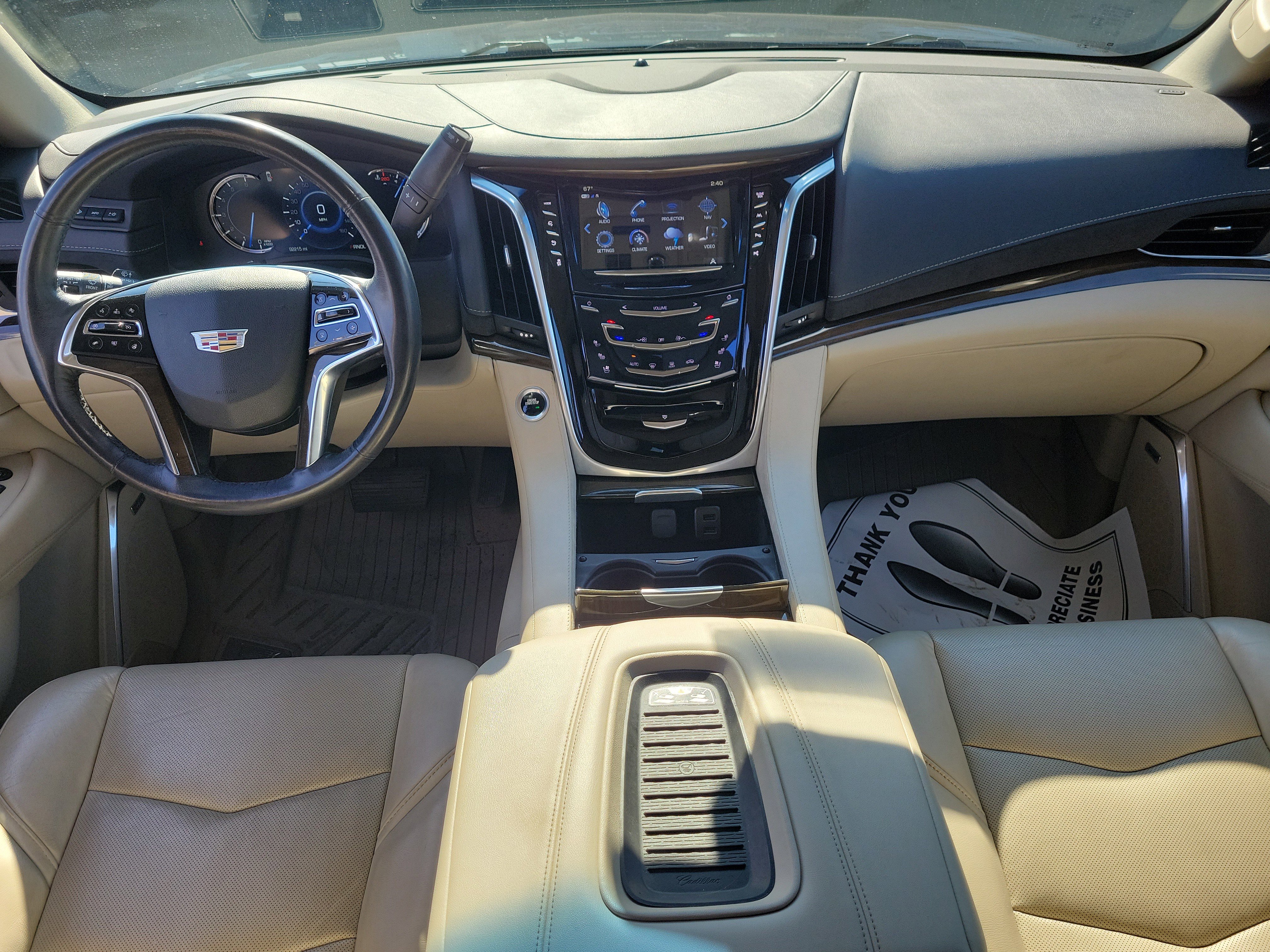 Used 2020 Cadillac Escalade Luxury w/ LPO, Radiant Package image 11