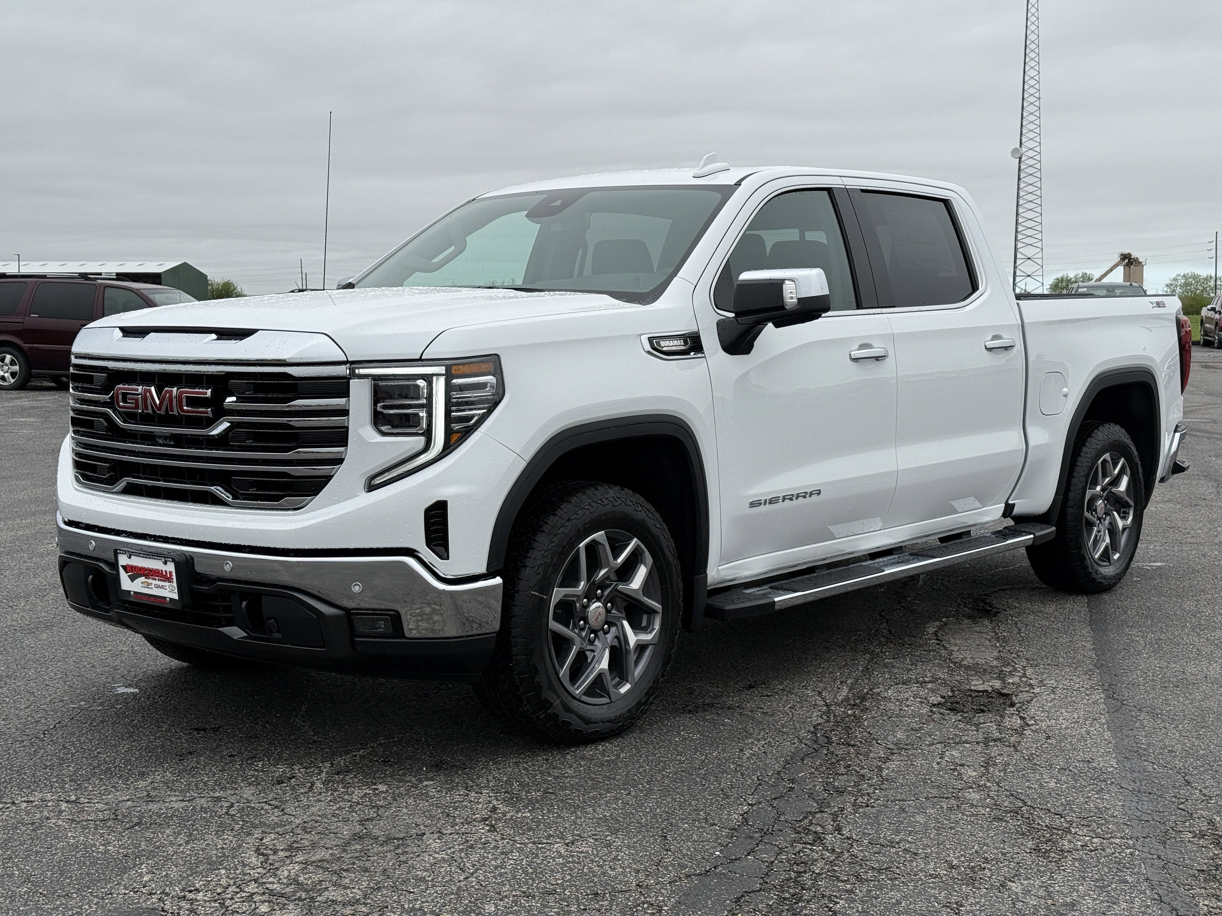 New 2026 GMC Sierra 1500 SLT AWD/4WD image 8