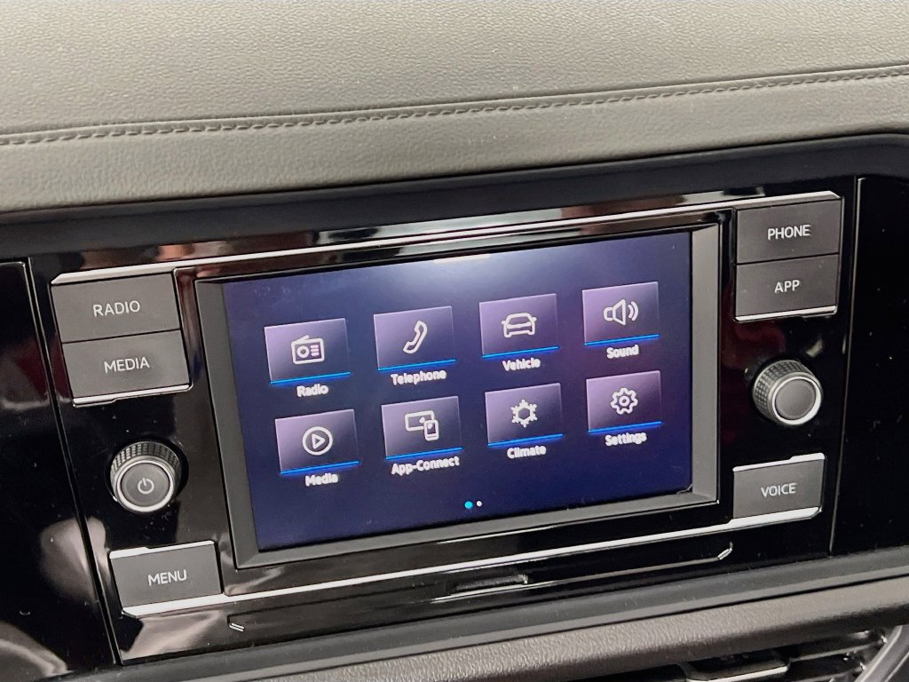 Used 2024 Volkswagen Jetta SE w/ Panoramic Sunroof Package FWD image 14