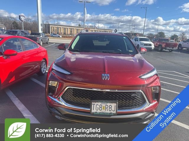 Used 2024 Buick Encore GX Sport Touring w/ Advanced Technology Package image 2