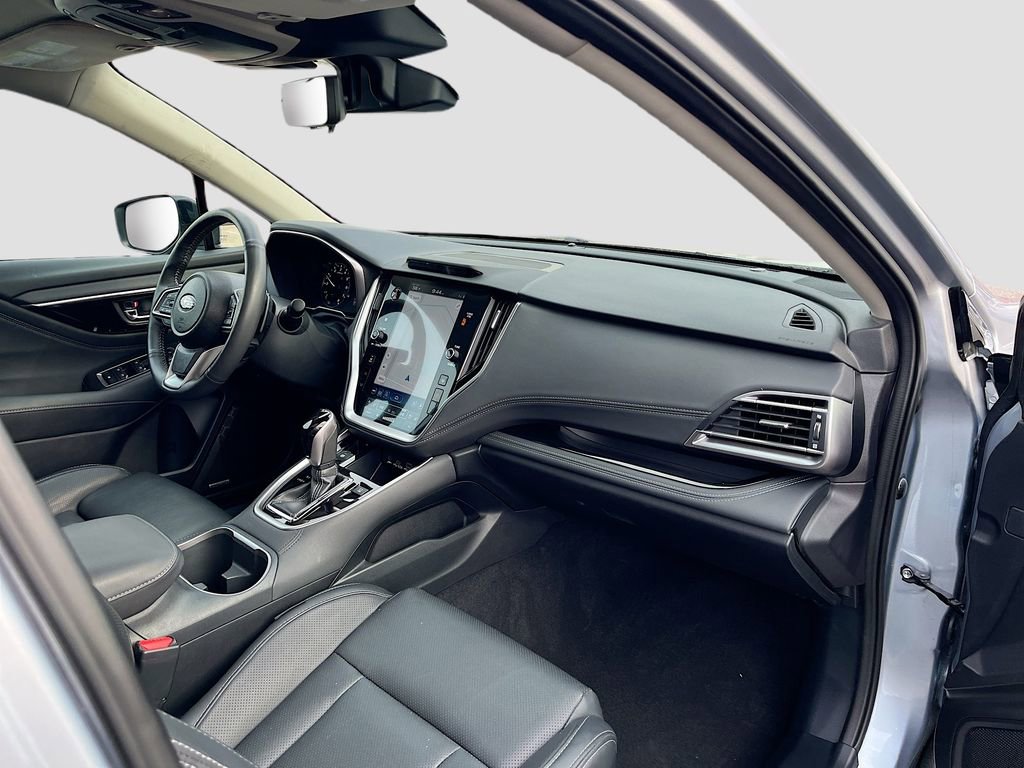 Used 2025 Subaru Outback Touring image 32