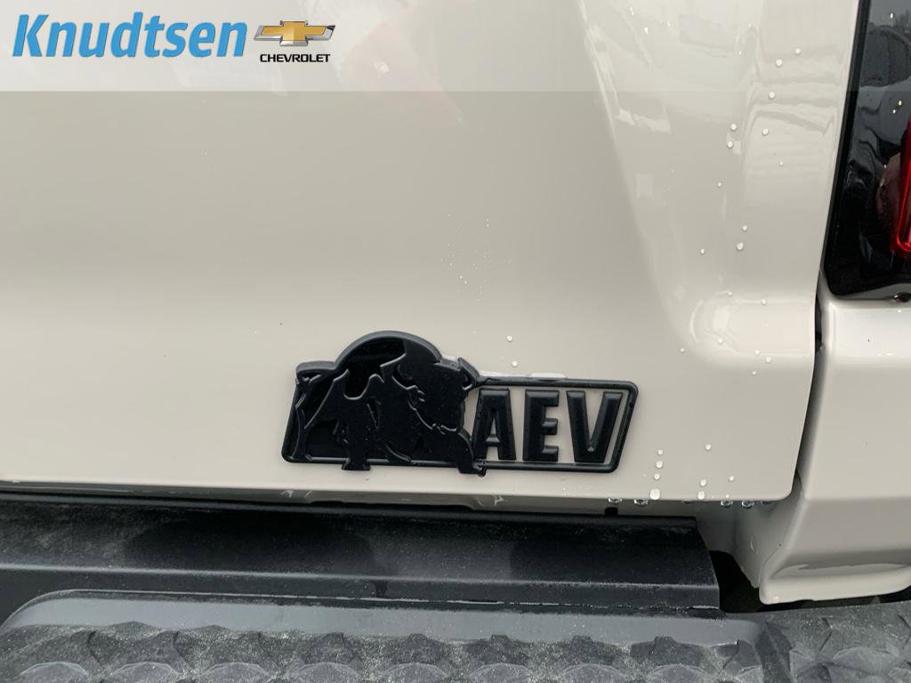 New 2026 Chevrolet Colorado ZR2 AWD/4WD image 14