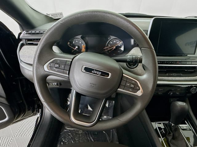 Used 2025 Jeep Compass Sport AWD/4WD image 11