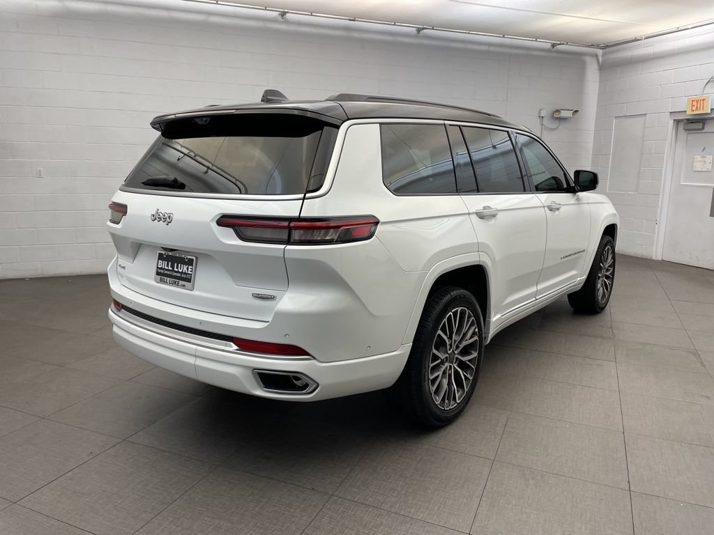 New 2025 Jeep Grand Cherokee L Summit AWD/4WD image 4