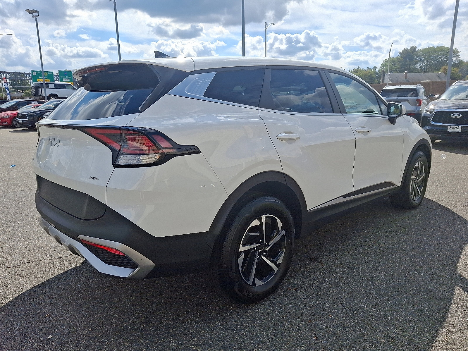 Certified 2023 Kia Sportage LX image 4
