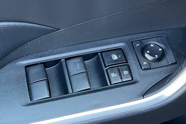 Certified 2021 Toyota RAV4 LE AWD/4WD image 13