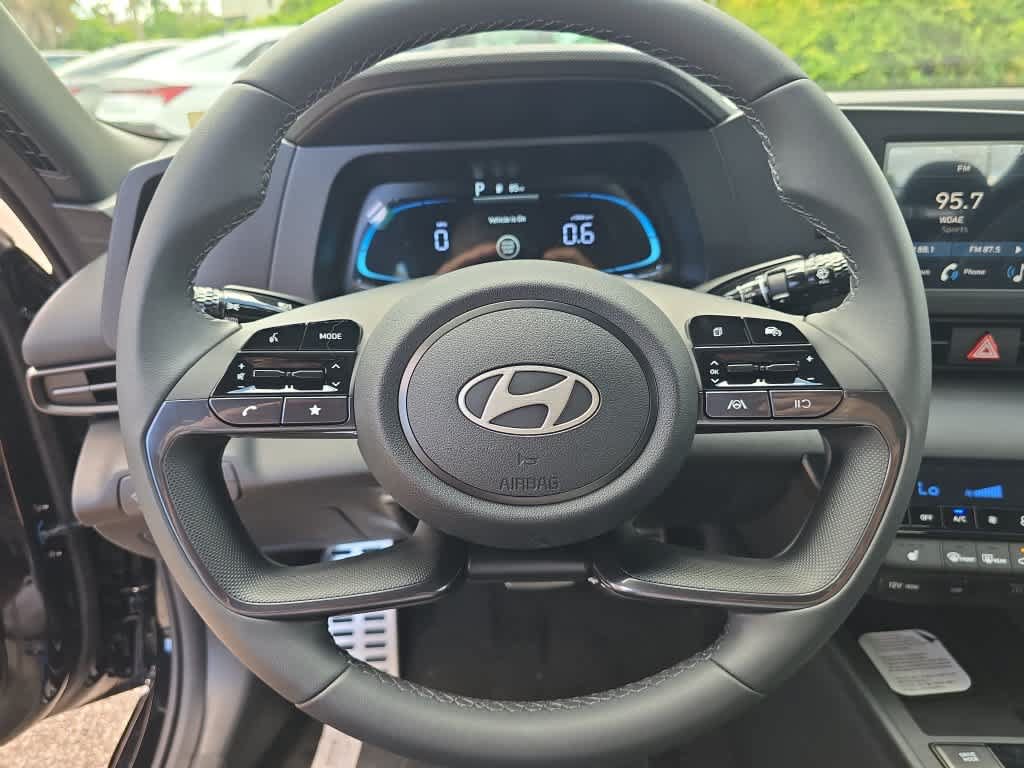 New 2026 Hyundai Elantra SEL Sport FWD image 24