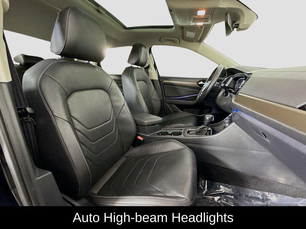 Used 2021 Volkswagen Jetta SEL Premium image 14