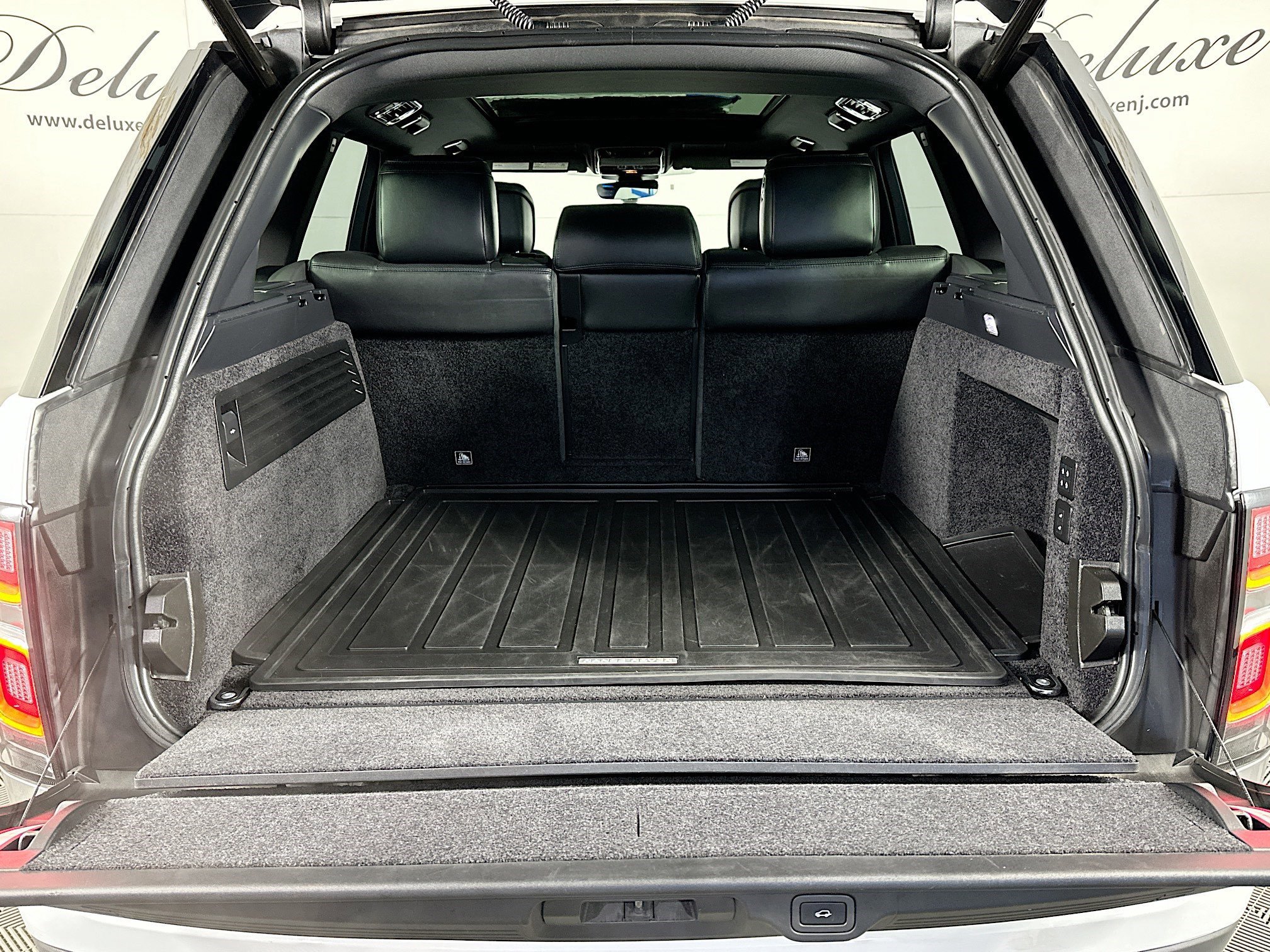 Used 2021 Land Rover Range Rover Westminster Edition image 25