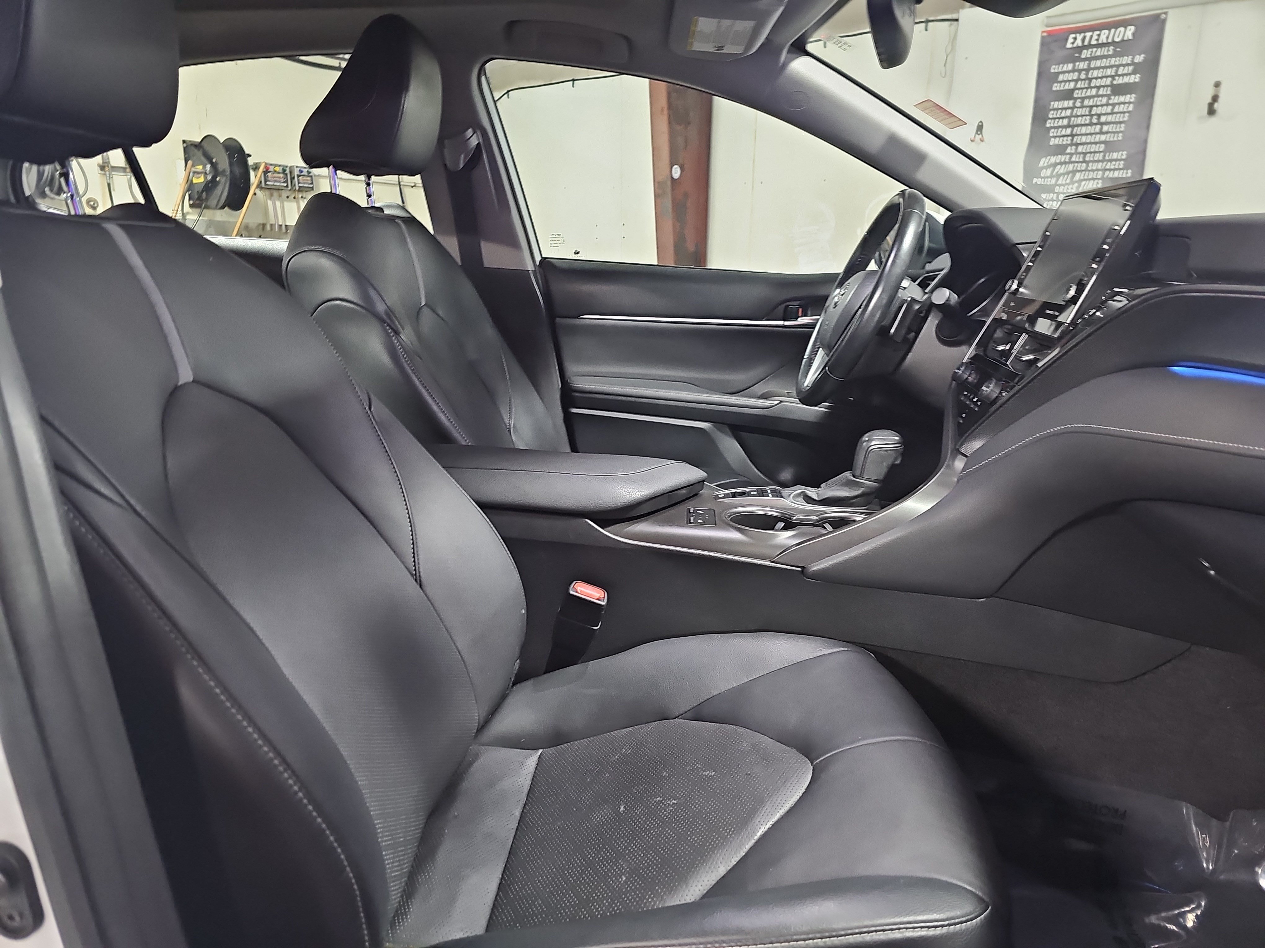 Used 2021 Toyota Camry XSE FWD image 10