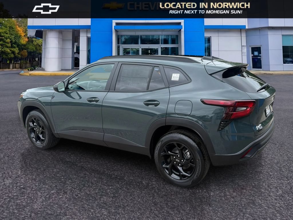 New 2026 Chevrolet Trax LT w/ Midnight Edition FWD image 7