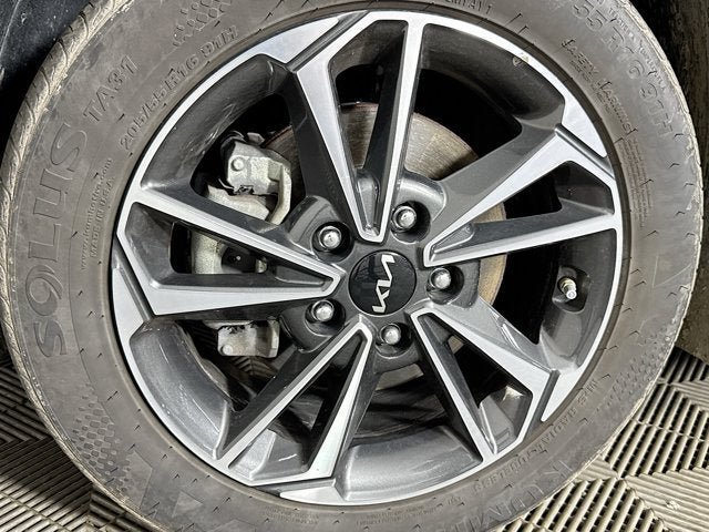 Certified 2023 Kia Forte LXS FWD image 27