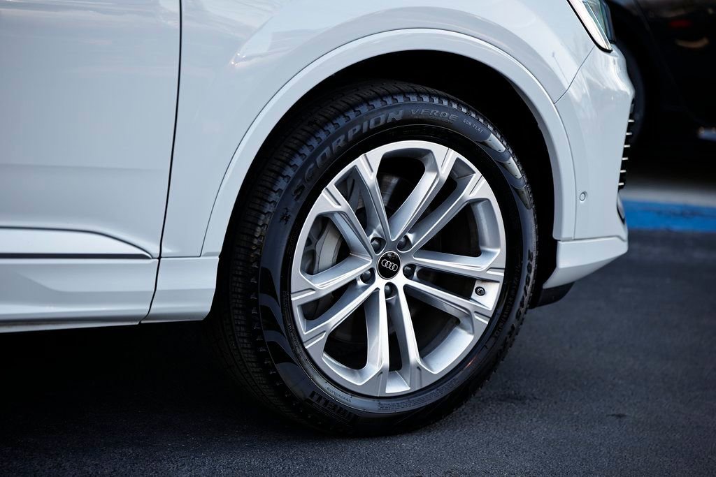 Used 2025 Audi Q7 3.0T Premium Plus image 5