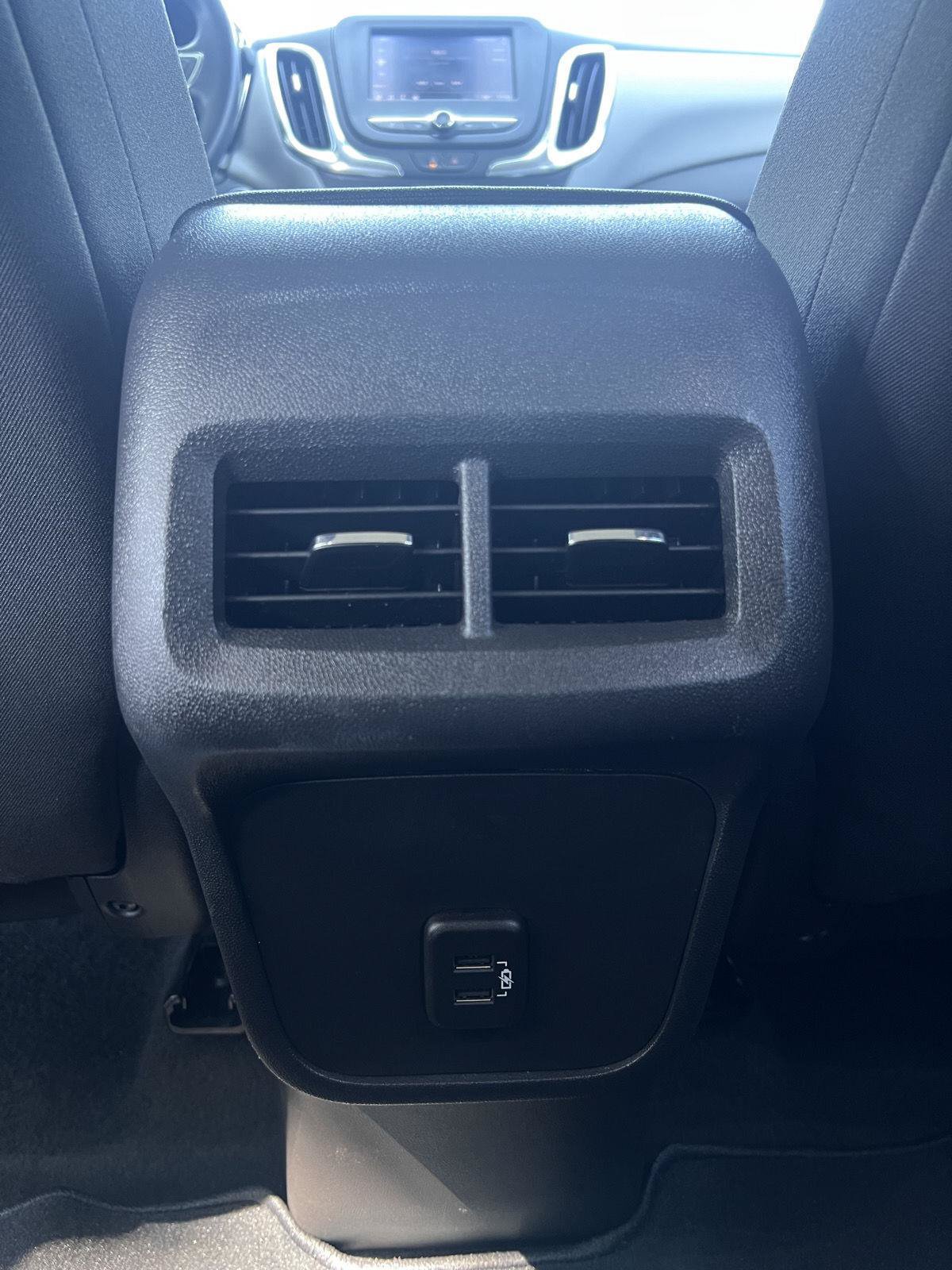 Used 2024 Chevrolet Equinox LT FWD image 17