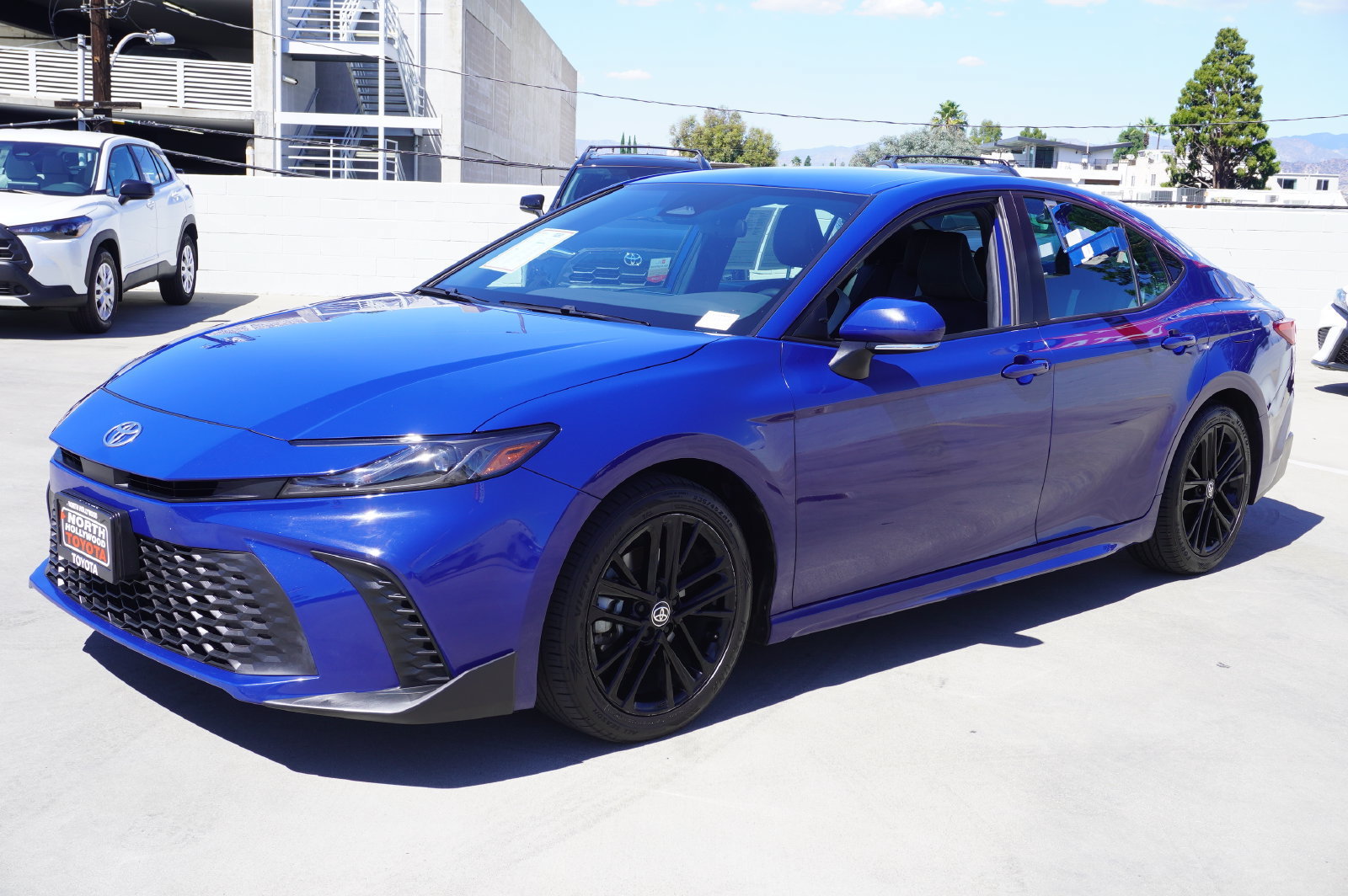 Certified 2025 Toyota Camry SE FWD image 4