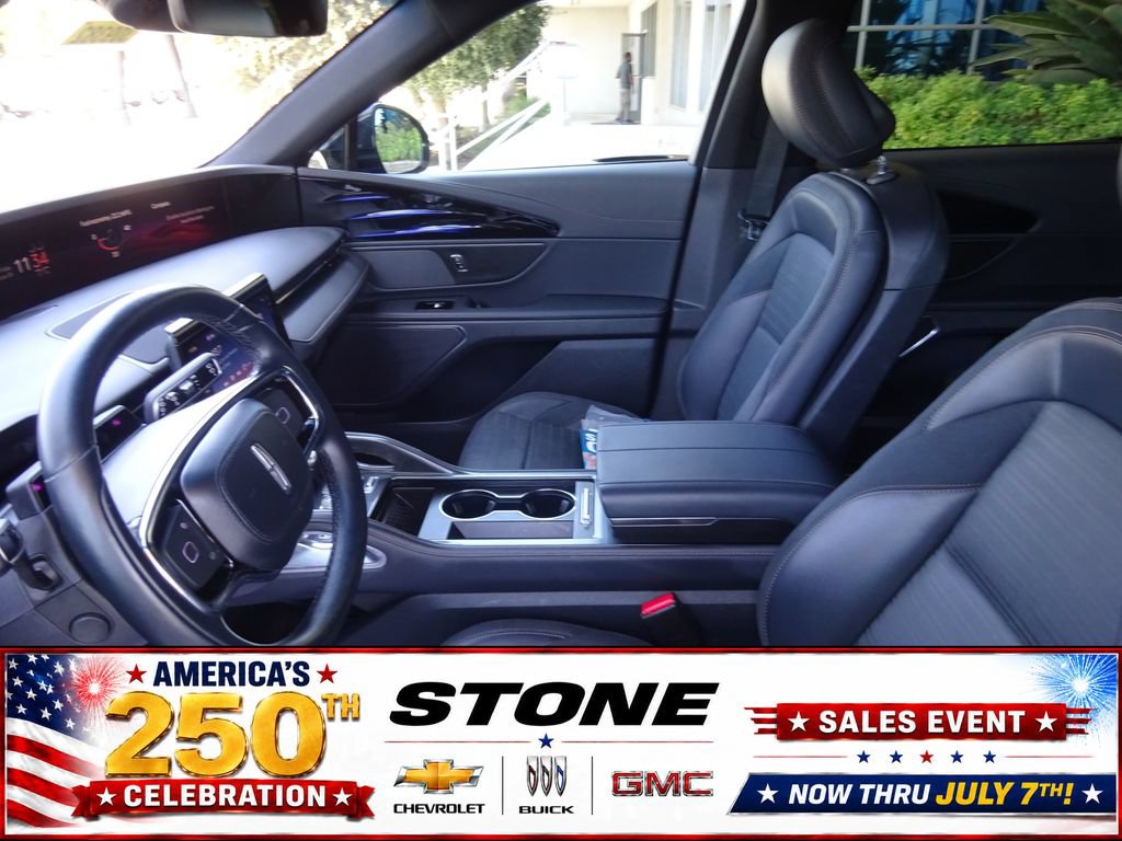Used 2024 Lincoln Nautilus Reserve w/ Jet Appearance Package (87T) AWD/4WD image 12