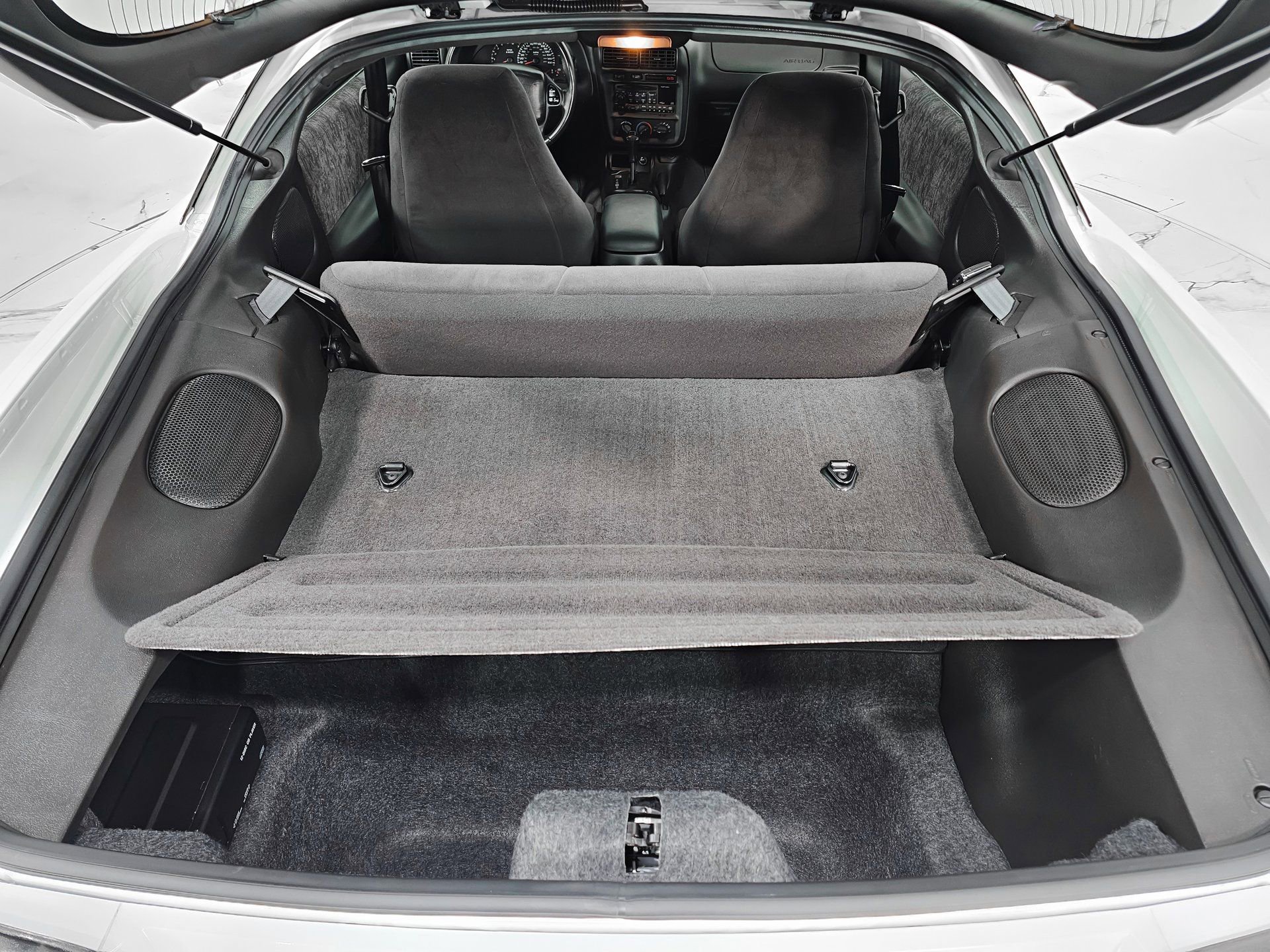 Used 2000 Chevrolet Camaro Z28 w/ SS Performance/Appearance Pkg image 8