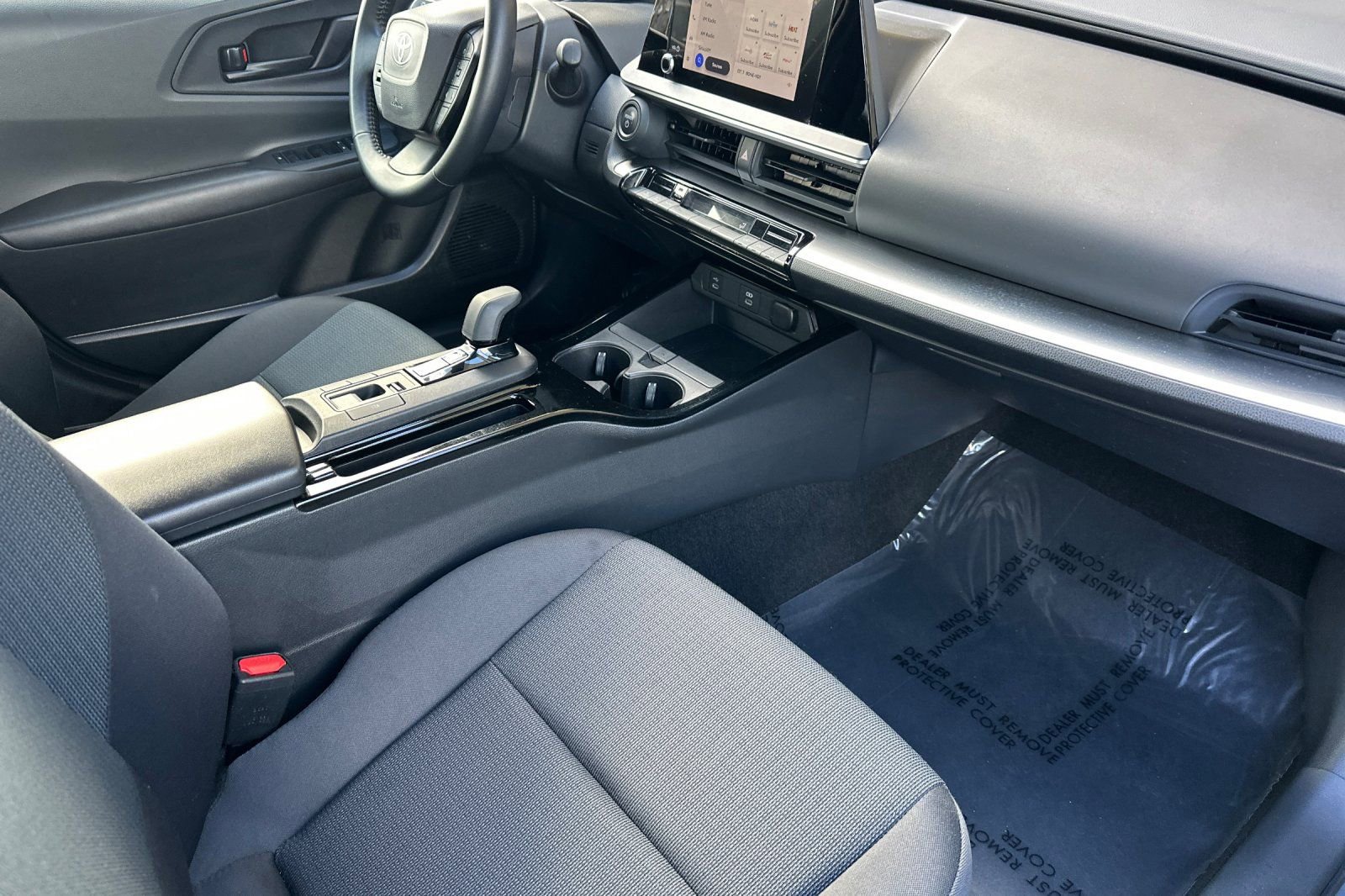 Used 2024 Toyota Prius LE image 19