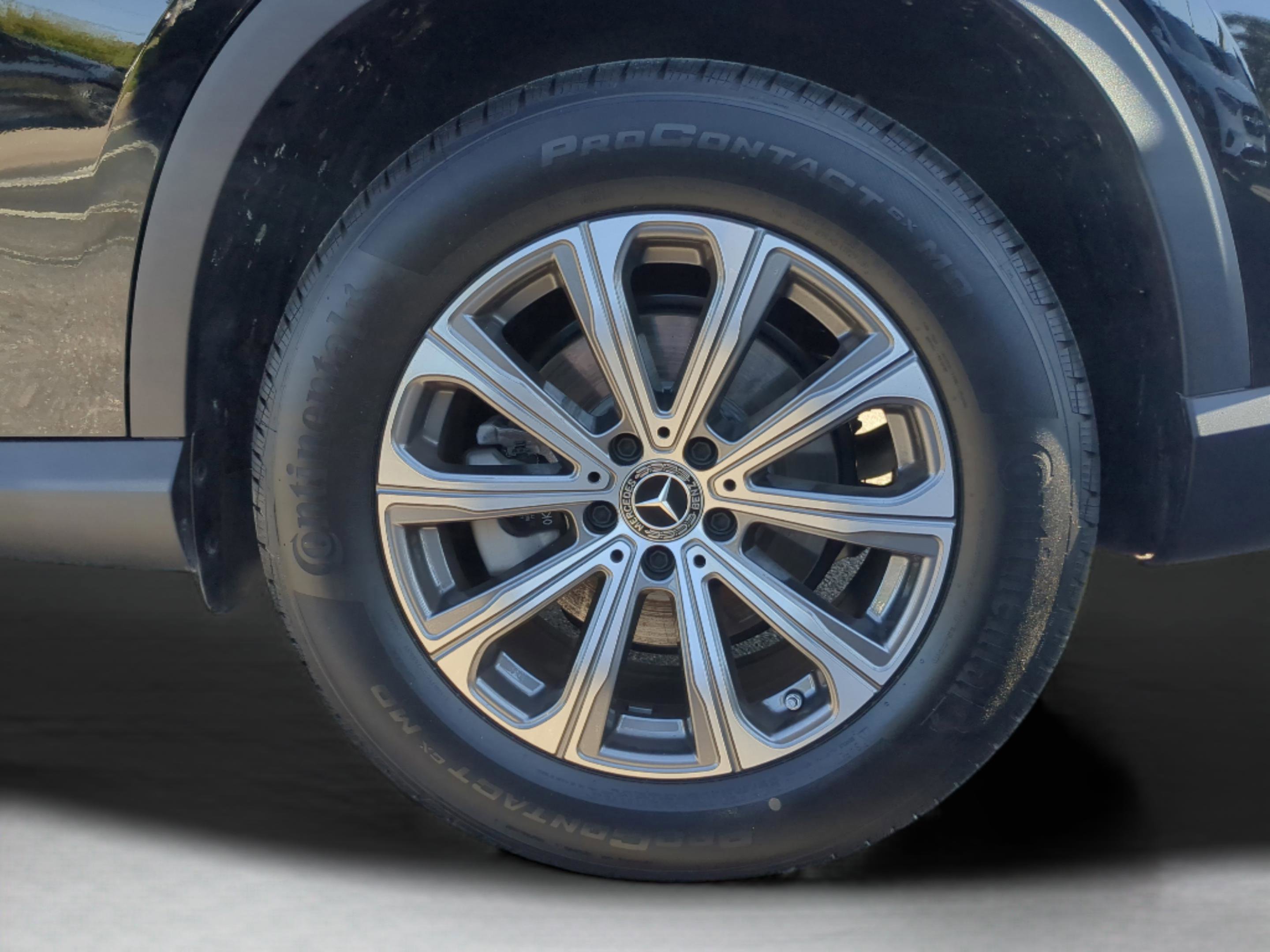 Certified 2025 Mercedes-Benz GLC 300 image 7