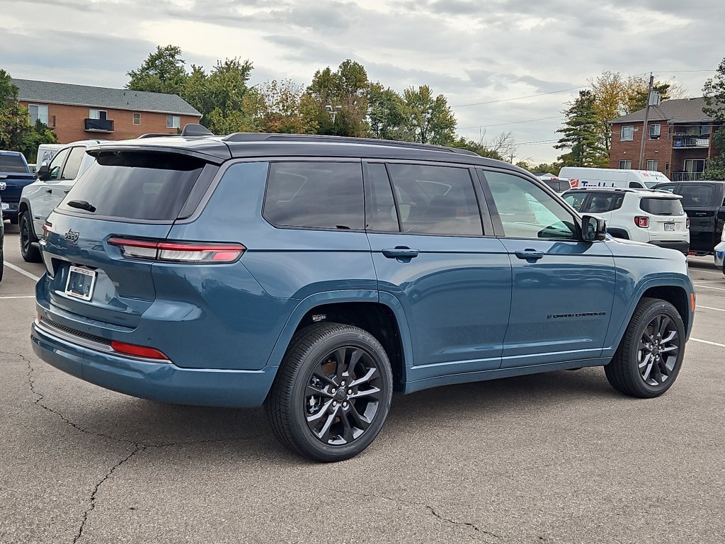 New 2026 Jeep Grand Cherokee L Limited AWD/4WD image 5