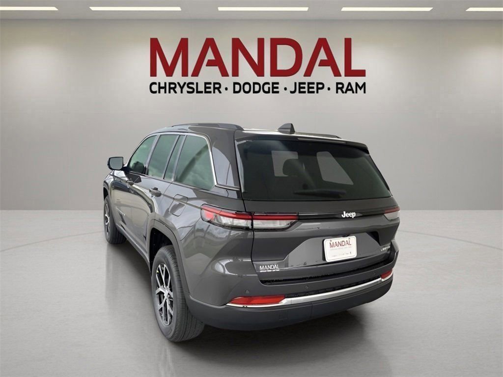 Used 2025 Jeep Grand Cherokee Limited image 8