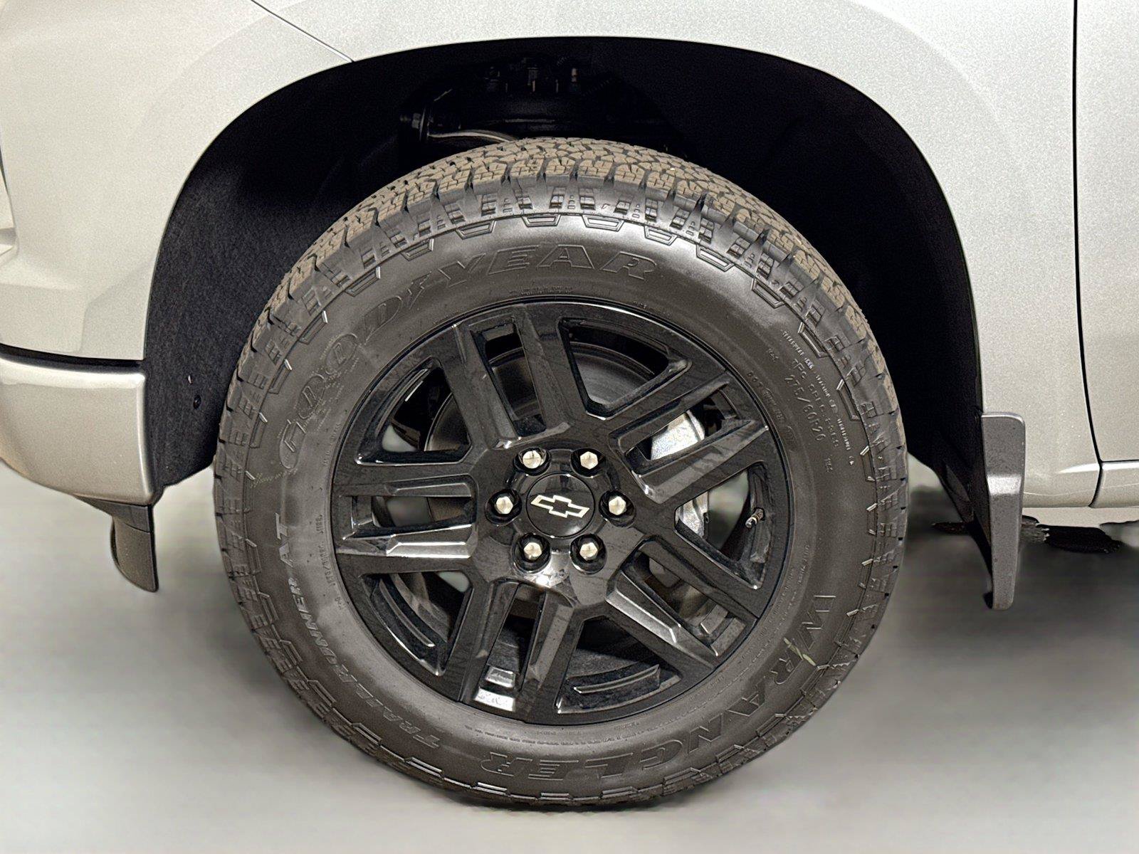 New 2026 Chevrolet Silverado 1500 Custom w/ Turbomax Blackout Package AWD/4WD image 19
