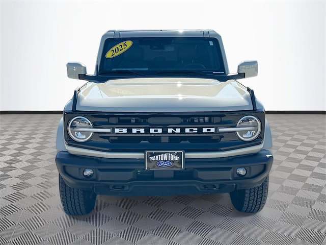 Used 2025 Ford Bronco Outer Banks image 2