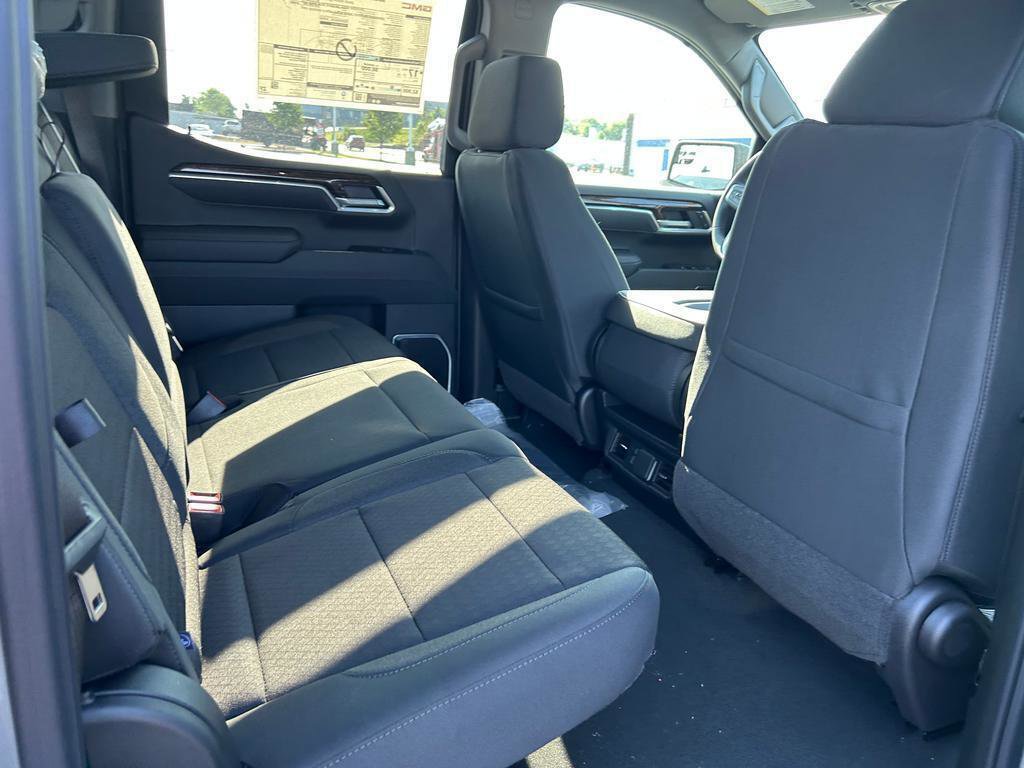 New 2026 GMC Sierra 1500 Elevation image 17