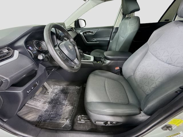 Certified 2021 Toyota RAV4 XLE FWD image 19