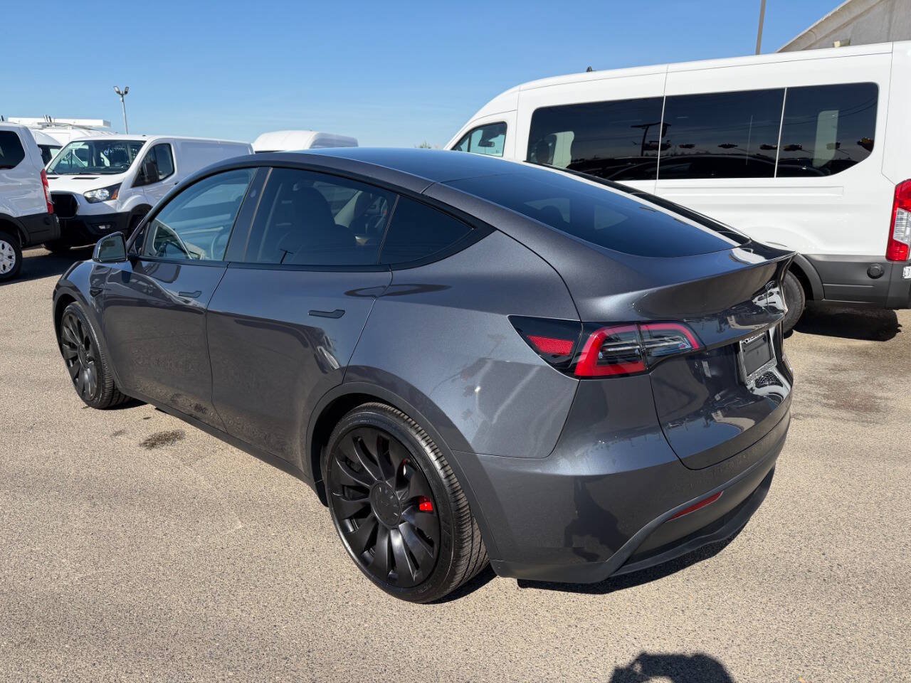 Used 2023 Tesla Model Y Performance AWD/4WD image 9