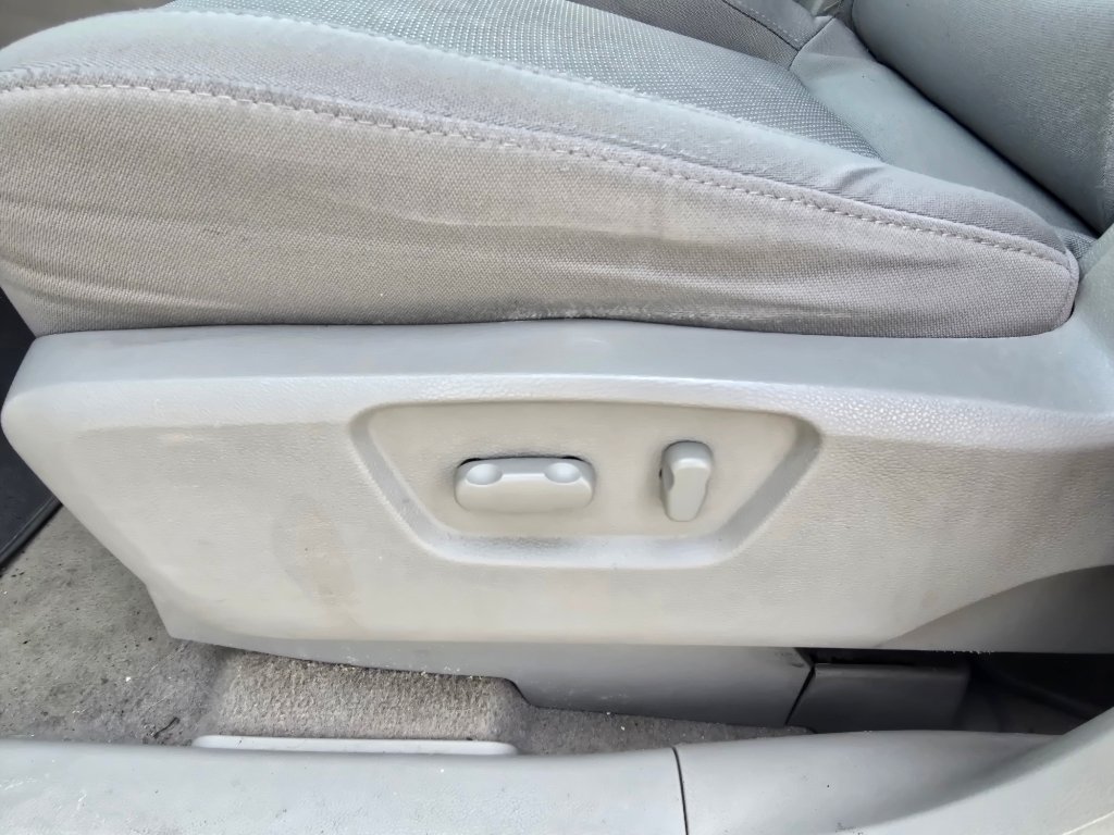 Used 2008 Saturn Vue XR FWD image 17
