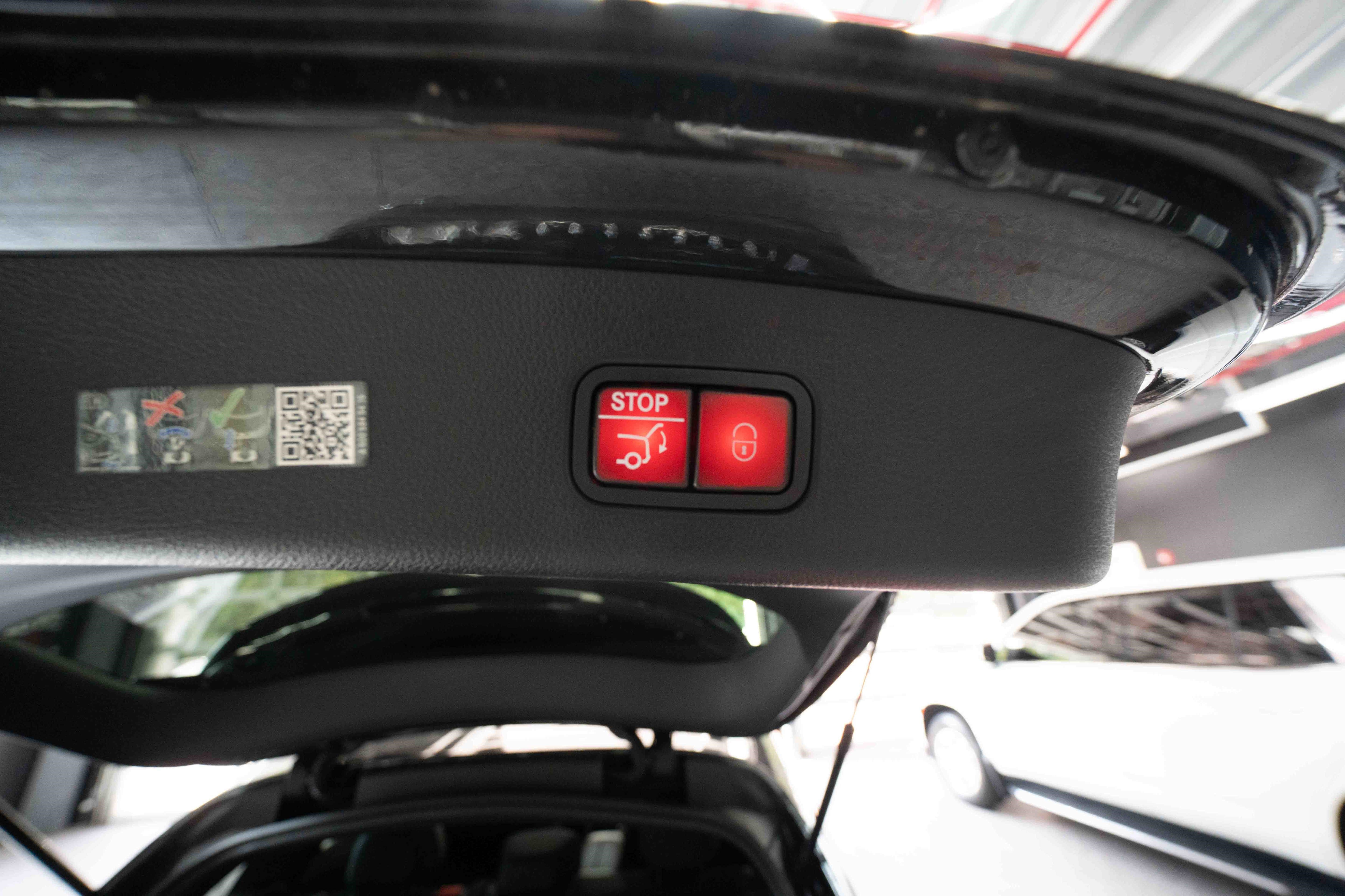 Used 2025 Mercedes-Benz GLC 43 AMG 4MATIC image 29