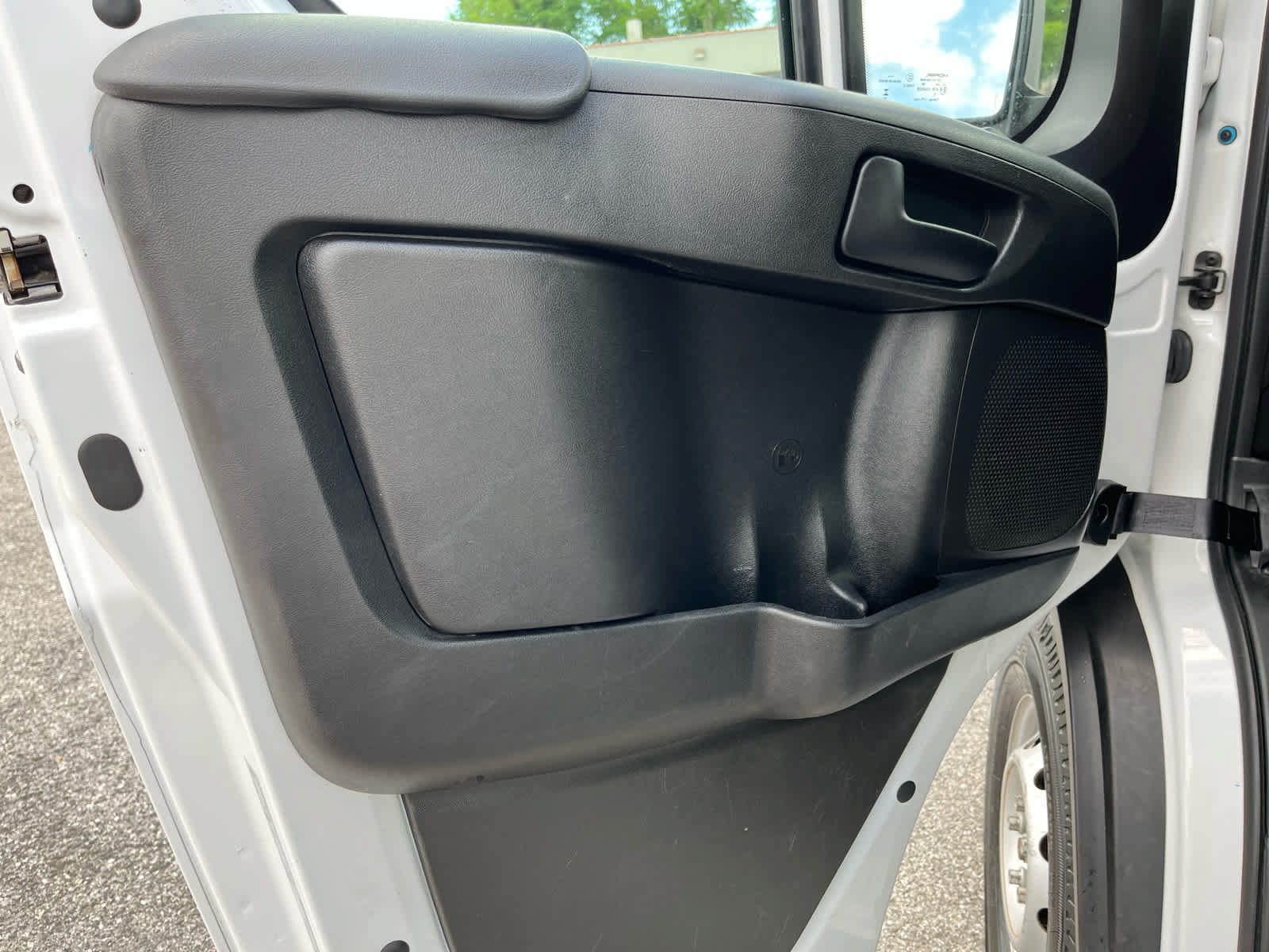 Used 2023 RAM ProMaster 2500 FWD image 11