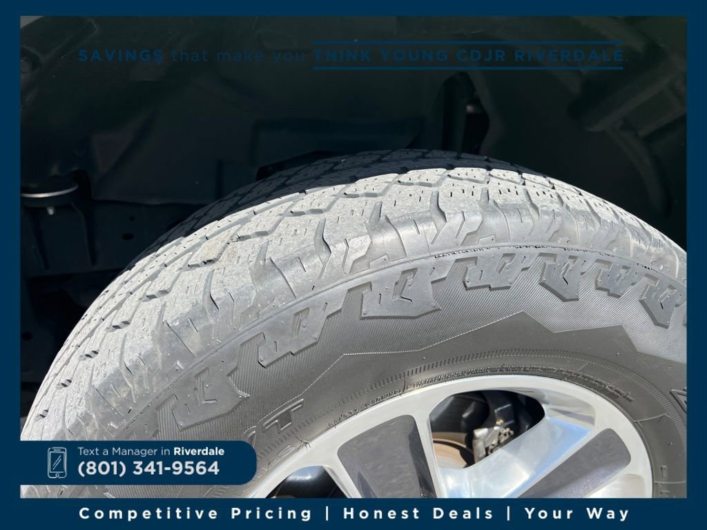 Used 2019 Jeep Wrangler Unlimited Sahara image 27