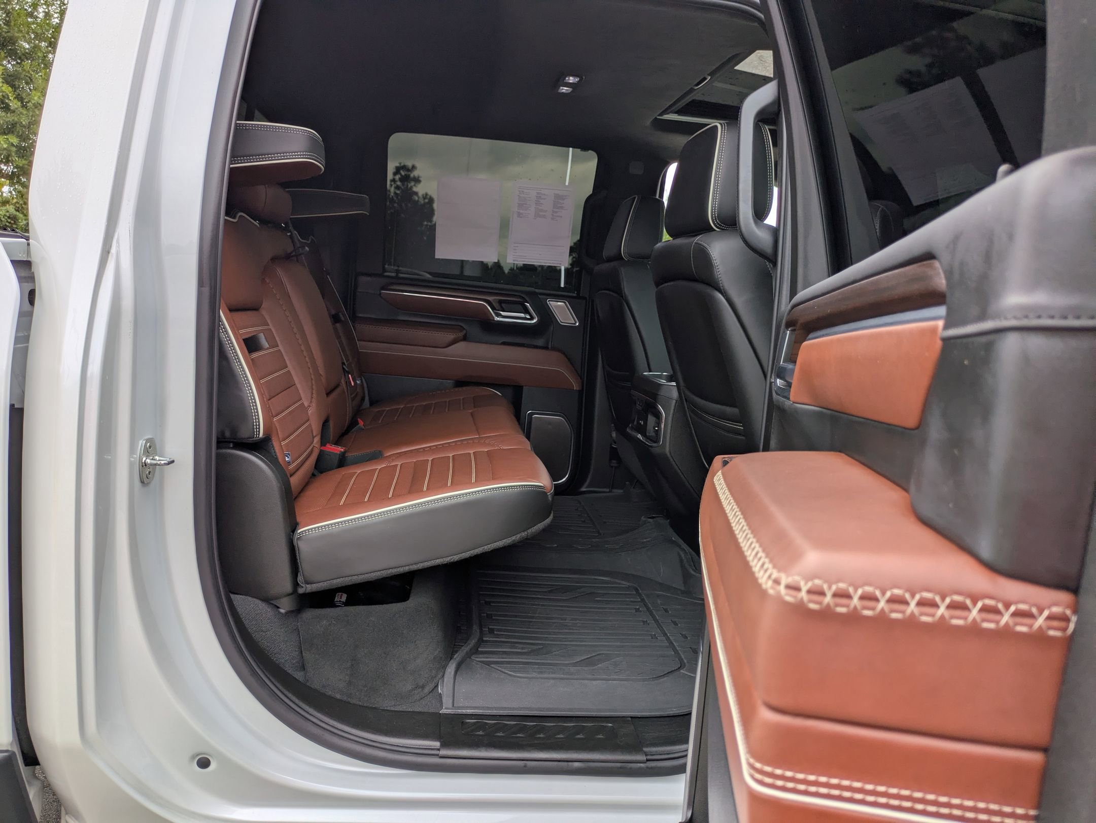 Used 2024 GMC Sierra 2500 Denali Ultimate image 36